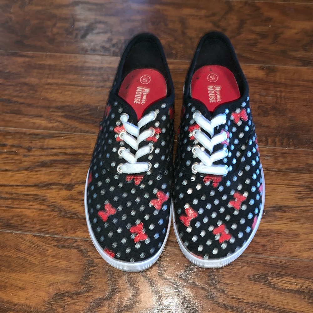 All Black Minnie Mouse Canvas w/ red hair bows